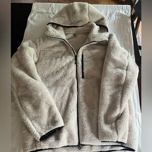 Uniqlo Cozy Cream Fleece Zip-Up Hooded jacket size medium